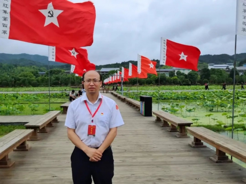 杨永伟律师荣获全国律师行业优秀共产党员